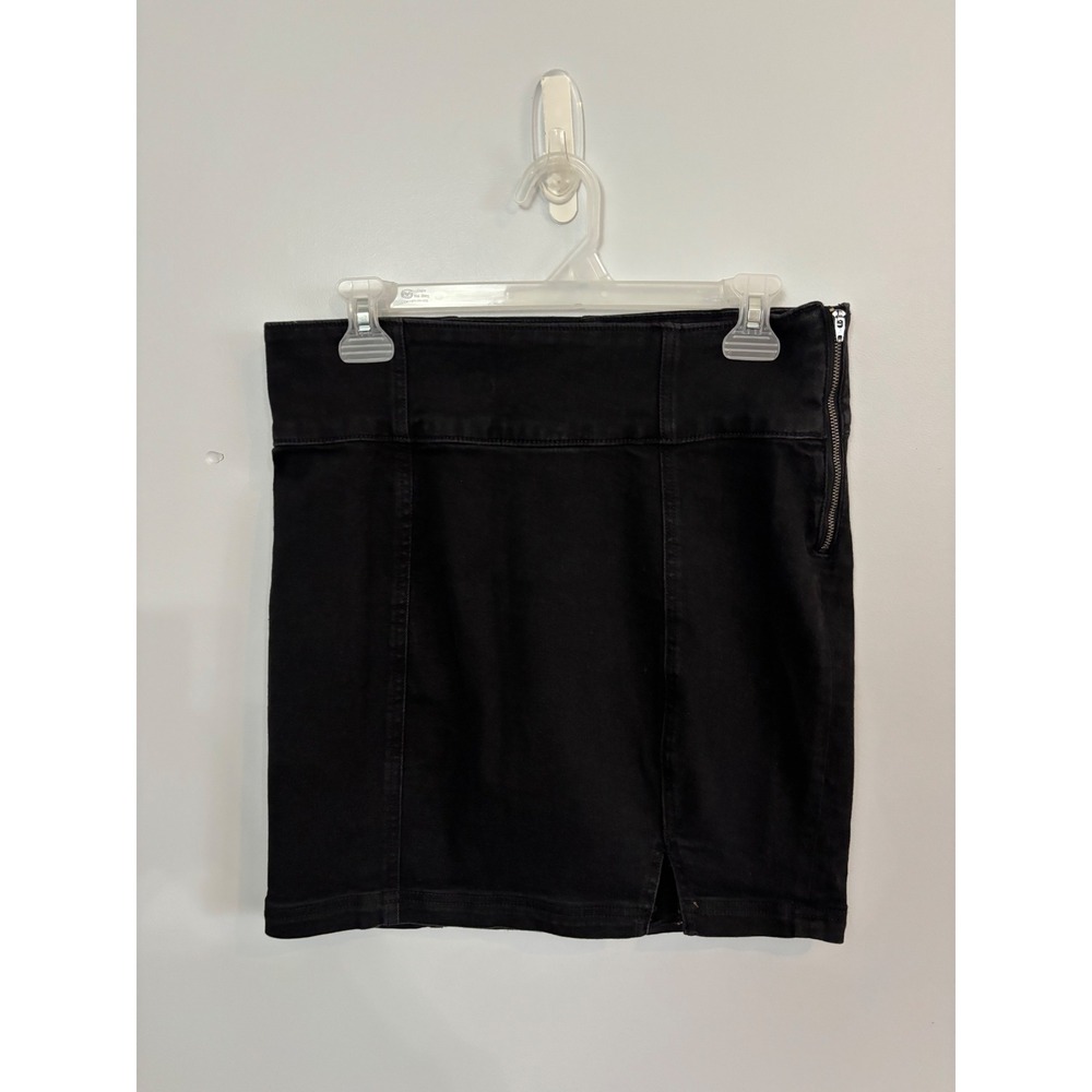 SO‎ Mini Skirt Black Denim Size 13/31W Side Zip Detail Women's